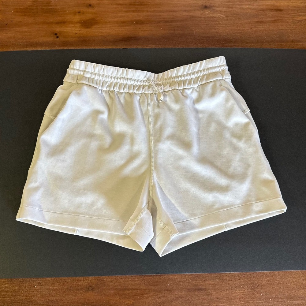 Lululemon Softstreme High-Rise Short White Women's Size 8